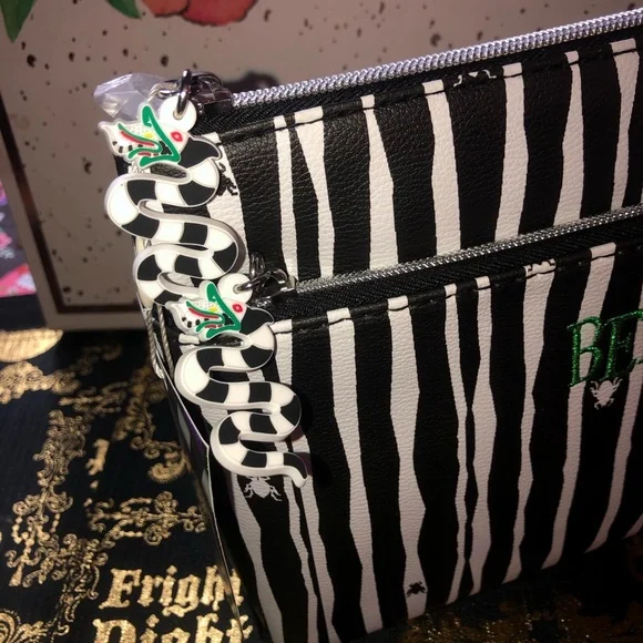 Beetlejuice makeup cosmetic bag. - Picture 5 of 8
